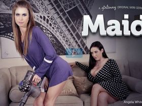 Лесбийская любовь к роботу горничной