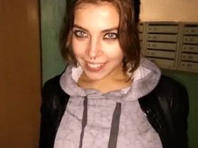 Русской молодежи приспичило потрахаться в чужом подъезде