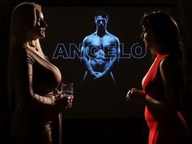 Шикарные женщины выбирают парня для секса втроем