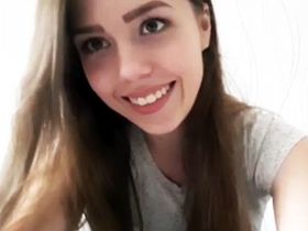 Соло по скайпу русской девушки Карины из Кирова слили в сеть